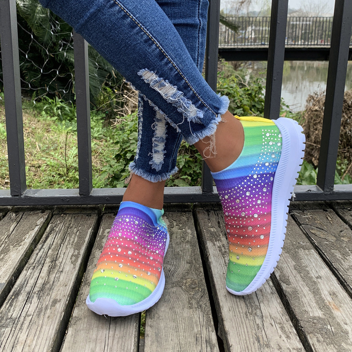 Women's Colorblock Mesh Breathable Sneakers Lightweight Lace-Up Low Top Platform Shoes Comfortable Fabric Inner Sequin Embellishment