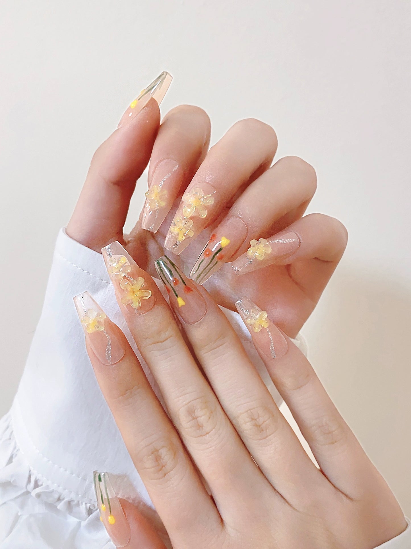 Aurora Camellia False Nails Application