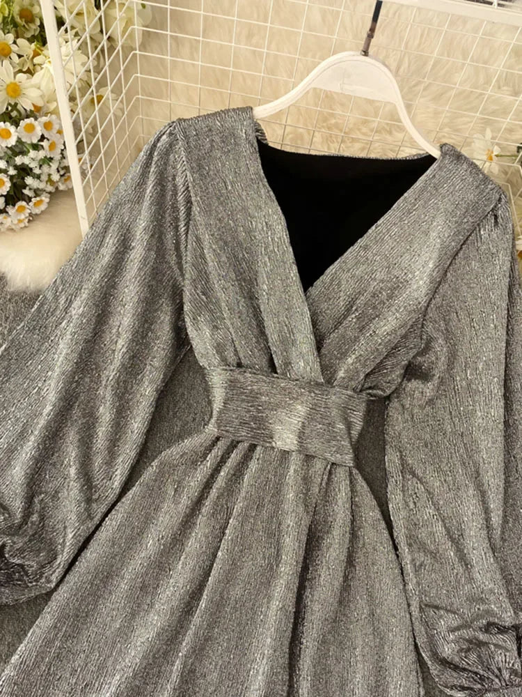 Spring Autumn Women's Bright Color Dress V-neck Lantern Sleeve Gold Bright Silk Lace Retro Dress Female Sexy Party Dress GD205