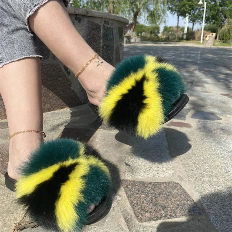 Hot Sale Summer Women Fox Fur Slippers Furry Slippers Designer Fur Slides Girls Black Fur Slides Gorgeous Big Fur Slides Sandal