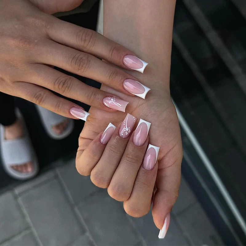 24Pcs Pink French Style Press on Nails with White Flower Print Short Square Head False Nails Simple Wearable Artificial Nails Art
