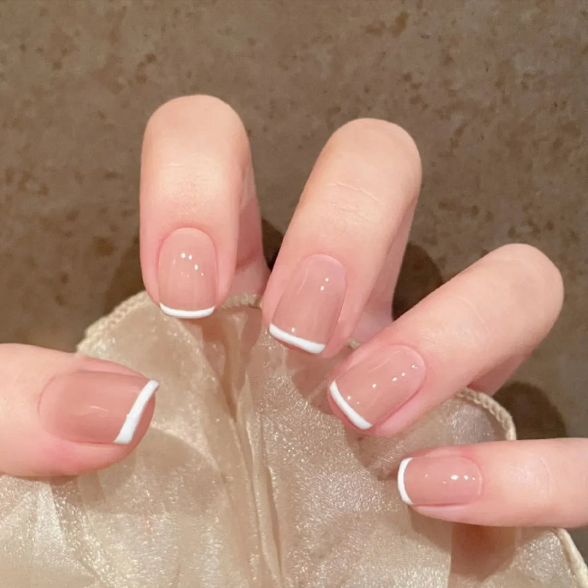 24pcs French Nude Seamless Removable Fake Nails Capsule Full Cover Artificial Press On False Nails Art Women Nail Art Decoration