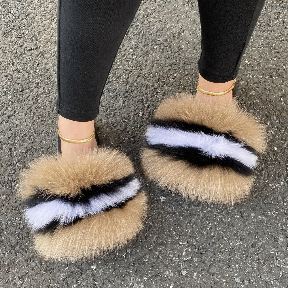 Hot Sale Summer Women Fox Fur Slippers Furry Slippers Designer Fur Slides Girls Black Fur Slides Gorgeous Big Fur Slides Sandal