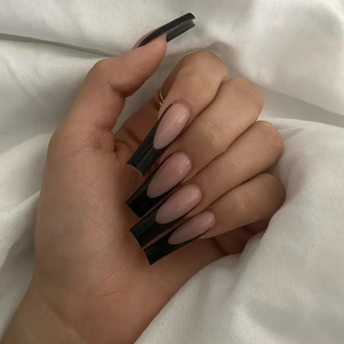 24Pcs Shimmery Long Coffin False Nails with Glue Ballerina Nail Design Sweet Fashion French Press on Acrylic Nails Manicure Tips