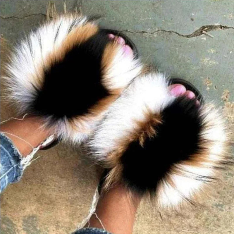 Rainbow Fur Slides Women's Furry Plush Raccoon Fox Fur Slippers Indoor Flat Non-Slip Summer Beach Flip Flops Large Size Sandals