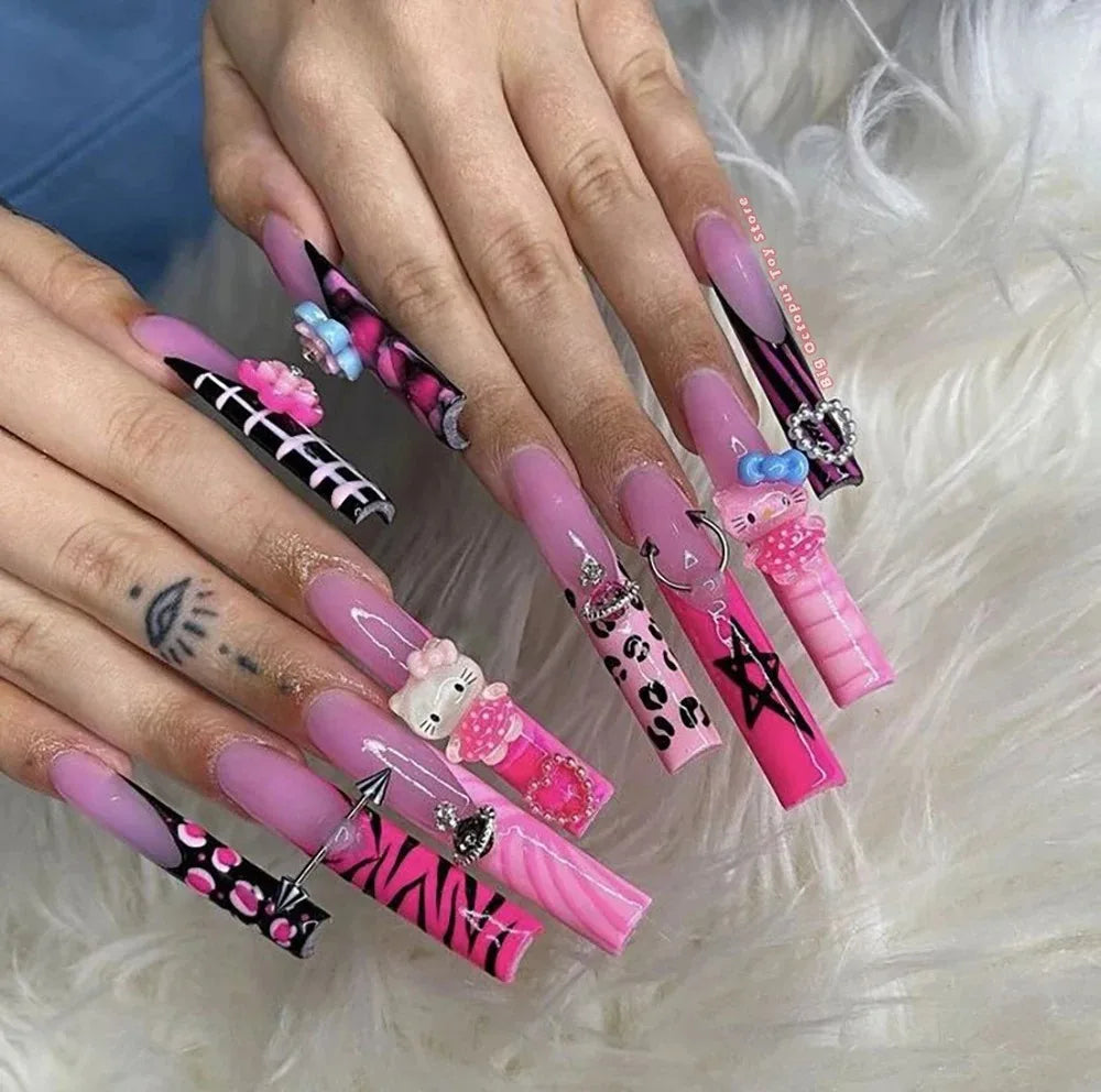 Xxl Euro-Americaen Long Square Cartoon Fake Nails Hello Kitty Mymelody Kuromi Luxury Diamond Handmade Nail Tips Party Sticker