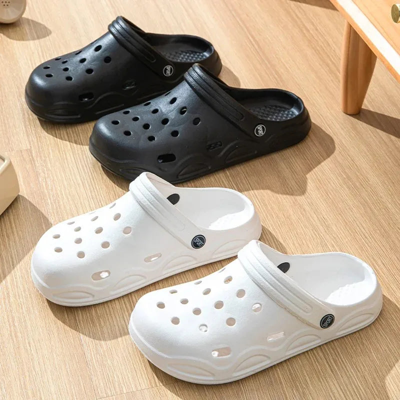 Fashion Women Slippers New Summer Slippers Outdoor Beach Slippers Classic Soft Men Garden Slippers Home Men Clogs Slippers