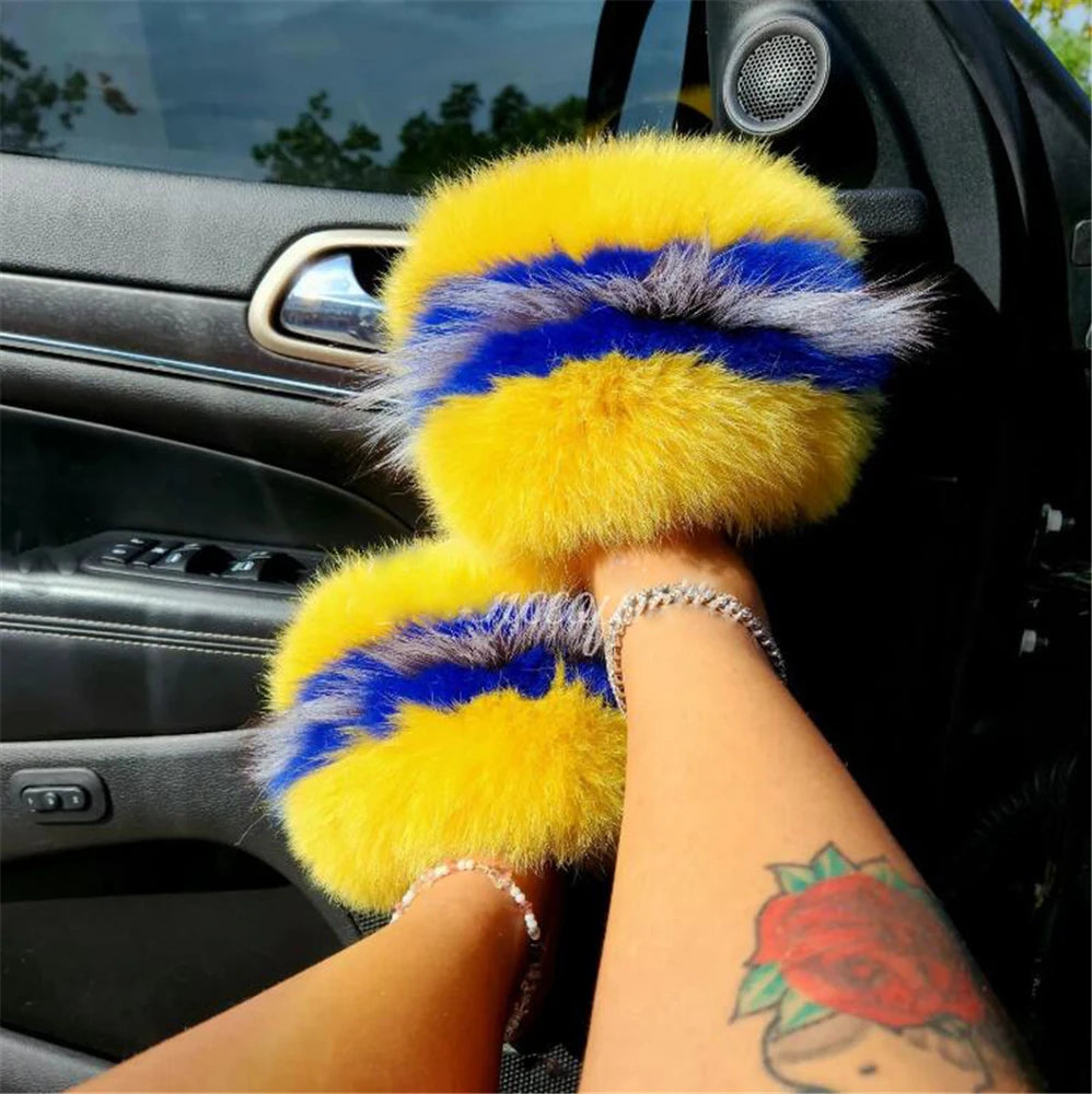 Hot Sale Summer Women Fox Fur Slippers Furry Slippers Designer Fur Slides Girls Black Fur Slides Gorgeous Big Fur Slides Sandal
