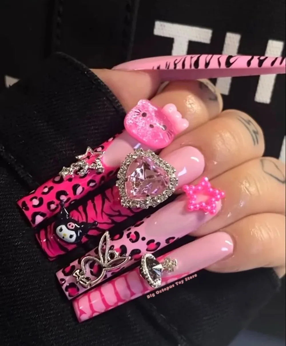 Xxl Euro-Americaen Long Square Cartoon Fake Nails Hello Kitty Mymelody Kuromi Luxury Diamond Handmade Nail Tips Party Sticker