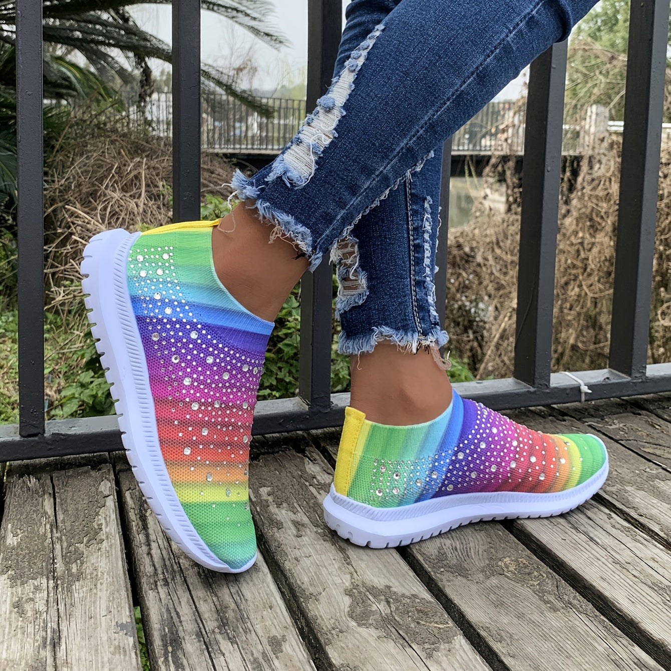 Women's Colorblock Mesh Breathable Sneakers Lightweight Lace-Up Low Top Platform Shoes Comfortable Fabric Inner Sequin Embellishment