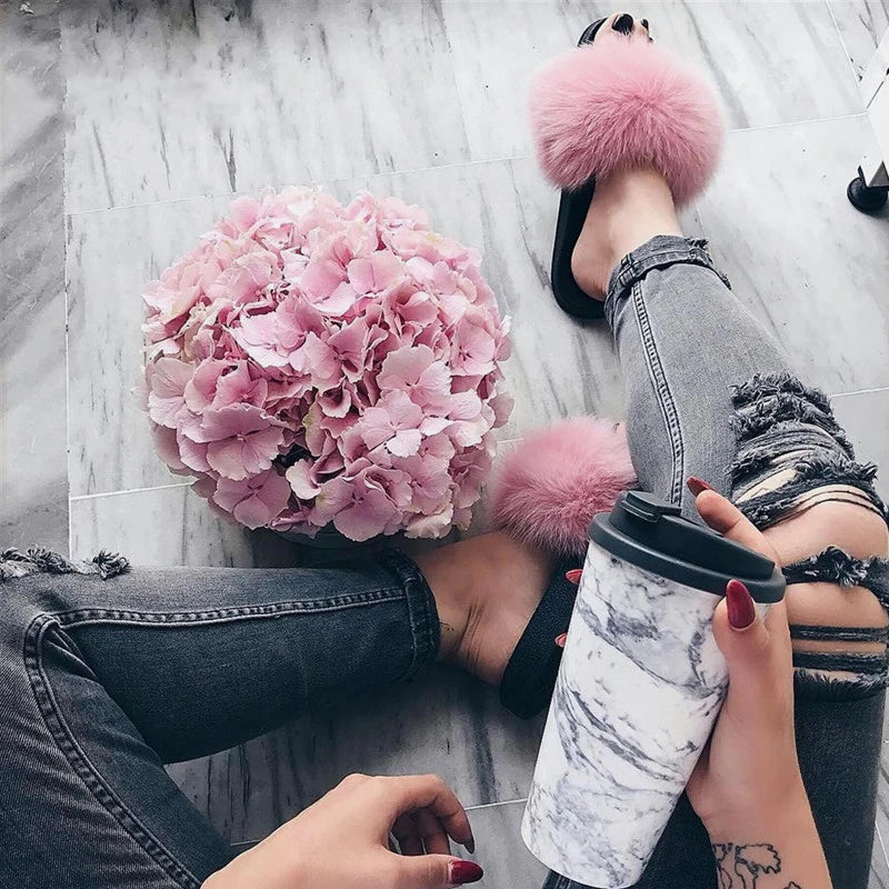 Hot Sale Summer Women Fox Fur Slippers Furry Slippers Designer Fur Slides Girls Black Fur Slides Gorgeous Big Fur Slides Sandal