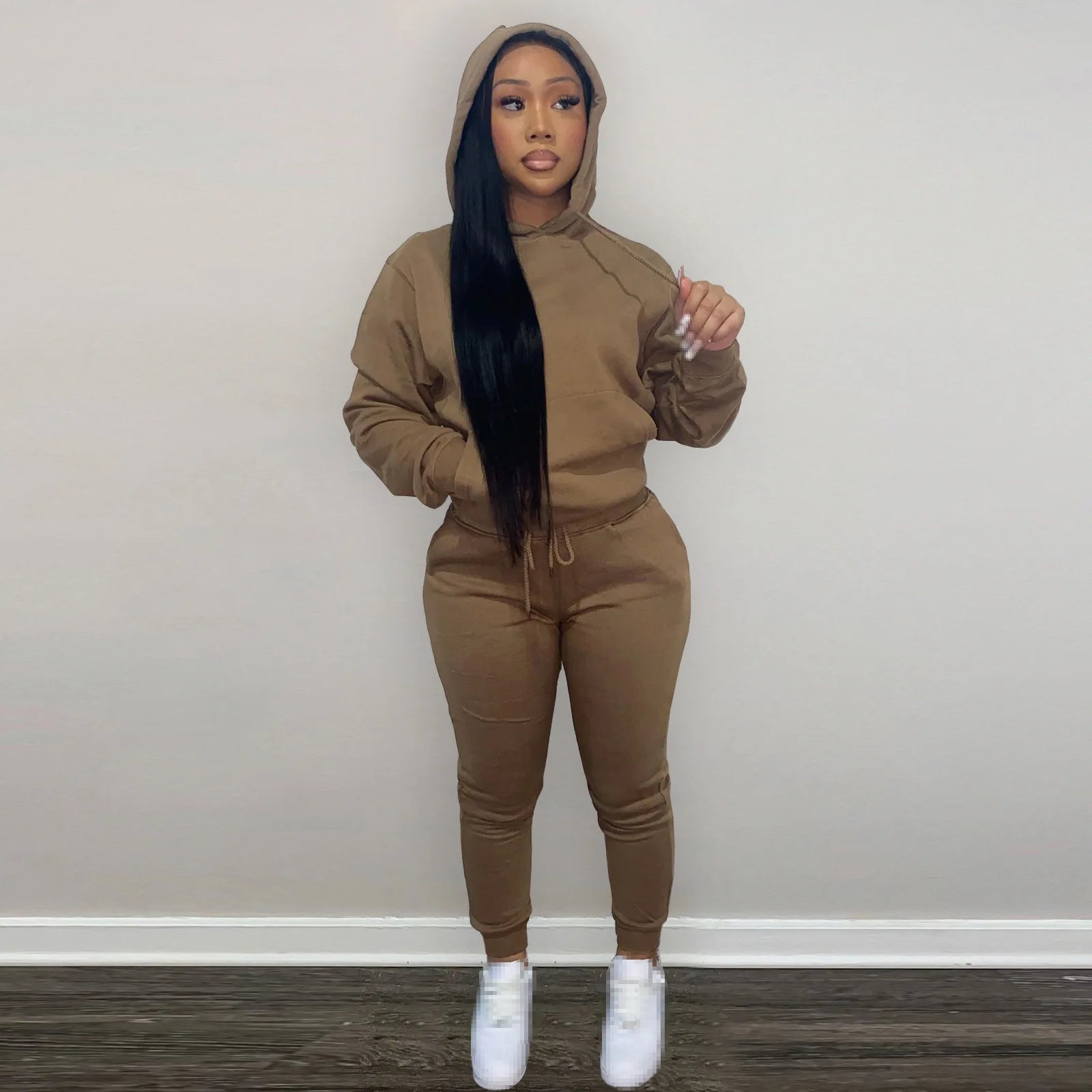 Women's 2-Piece Fall Outfit Set: Stylish Tracksuits and Sweatpants for Wholesale